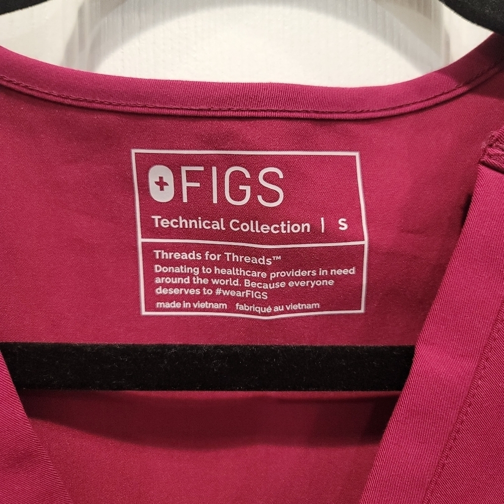 Sz Small Figs Scrub Top Tech Collection Casma Three-Pocket Raspberry - Picture 7 of 11